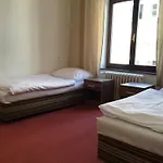 Praha Hotel 3*