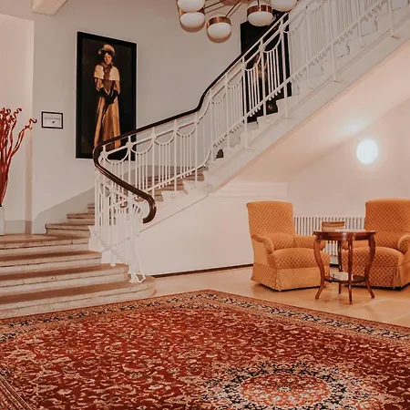 Praha Hotel
